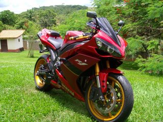 Yamaha_r1_2008.jpg