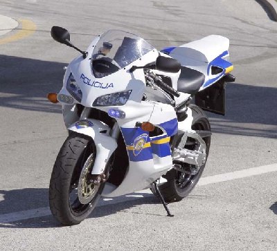 Policia-Romena-1.jpg