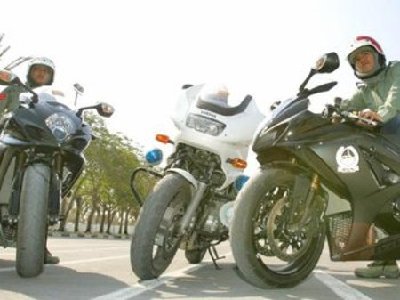 Policia em Dubai - Srad.jpg